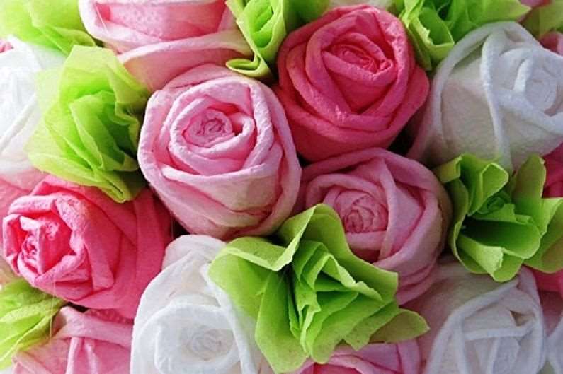 Цветы DIY из салфеток (80 фото)