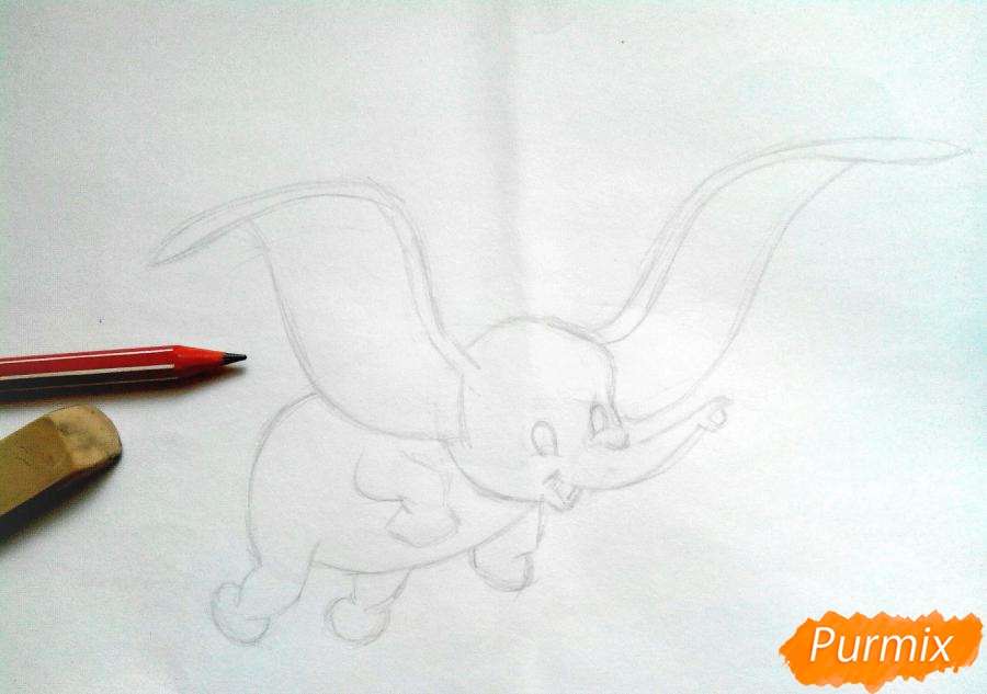 Рисунок слоненка Дамбо карандашом - шаг 3