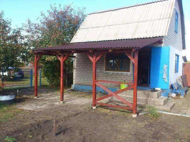 Летний домик из бруса для навеса