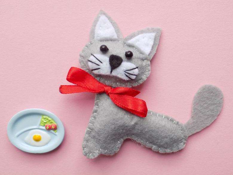 DIY поделки для кошек