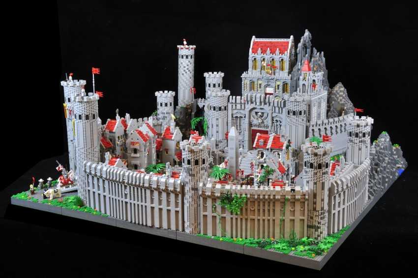 Как построить робота из фотографий Lego