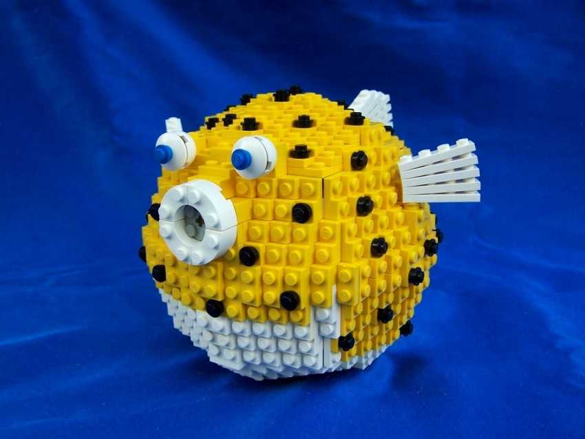 Как построить робота из фотографий Lego