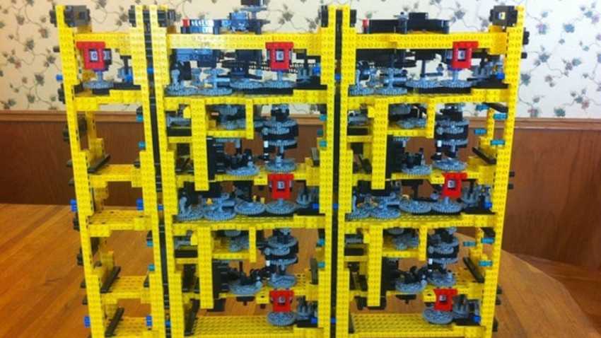 Как построить робота из фотографий Lego