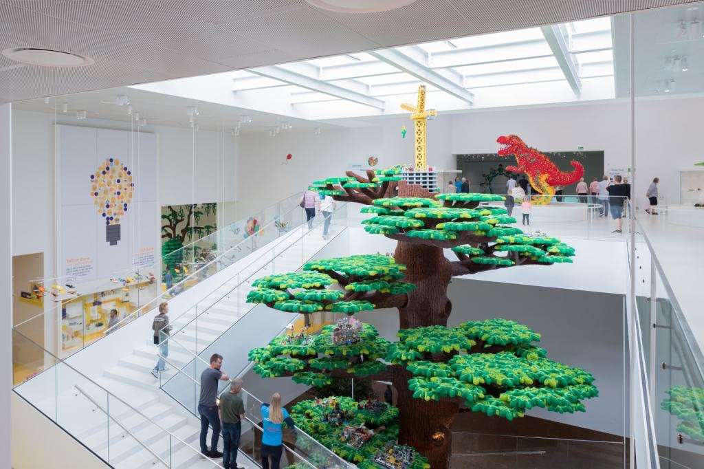 Дерево LEGO